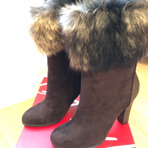 NIB Impo Ovada Brown faux fur booties - Picture 3 of 7